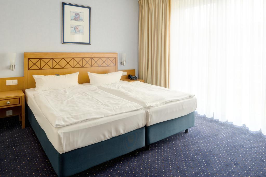 Strandhotel Seestern Бабе Екстер'єр фото